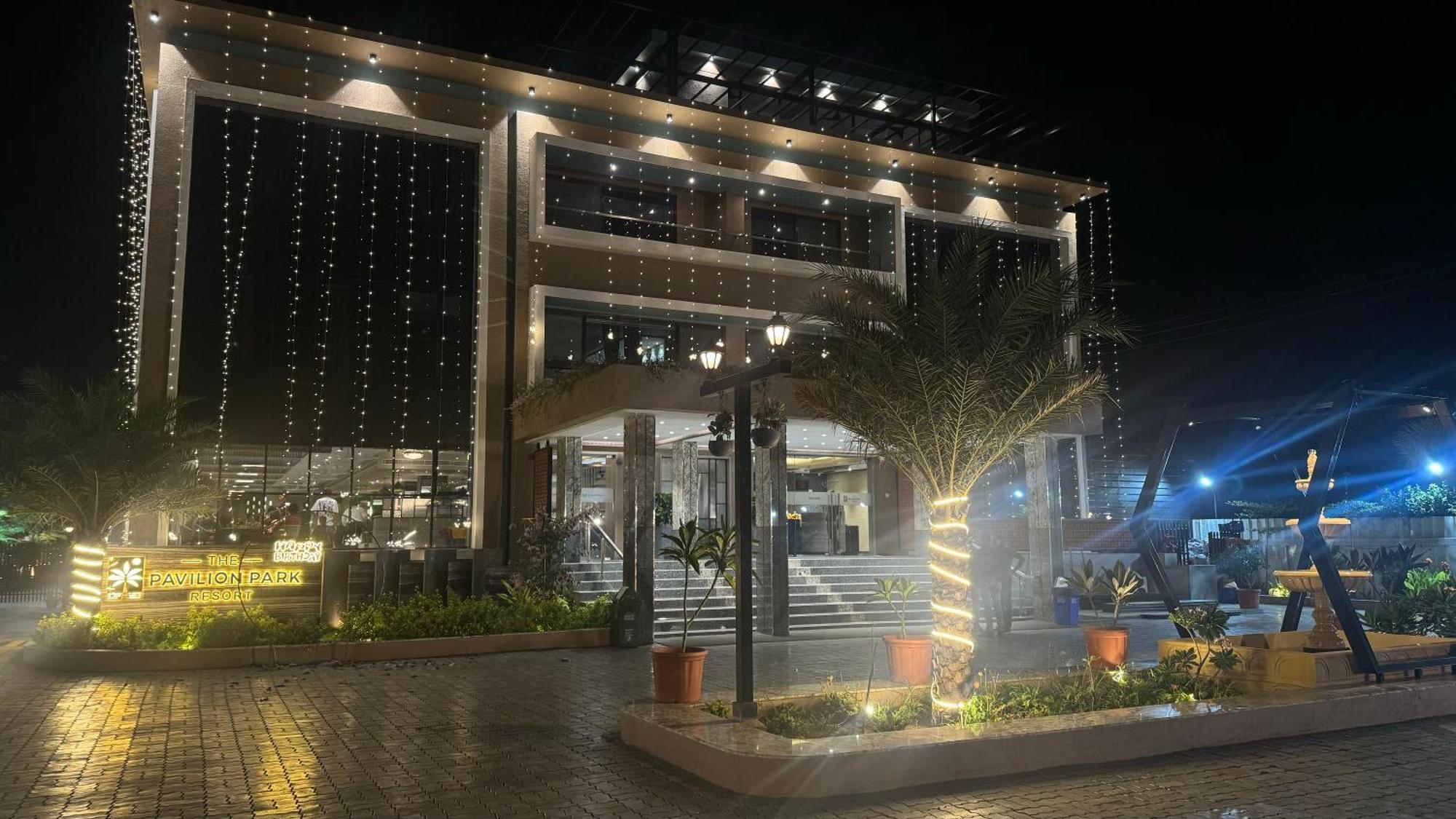 The Pavilion Park Resort Malegaon Exterior foto